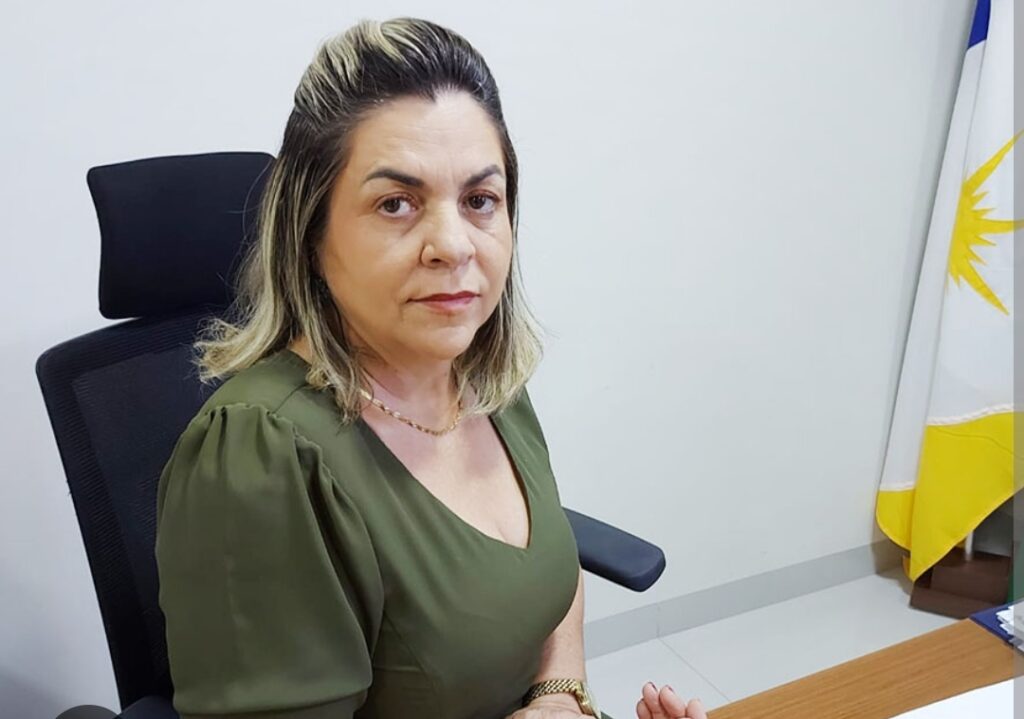 A Defensora de Dorinha e a Cidade Onde Concurso Virou Lenda