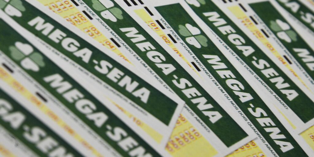 Mega-Sena acumula para R$ 25 milhões; confira números sorteados mega-sena-acumula-para-r$-25-milhoes;-confira-numeros-sorteados