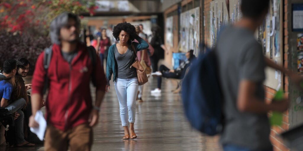 Mais de 54% dos graduandos já abandonaram curso para cuidar dos filhos mais-de-54%-dos-graduandos-ja-abandonaram-curso-para-cuidar-dos-filhos