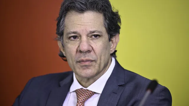 Haddad diz que, se eleito, irá passar um ‘pente-fino’ nos contratos de Tarcísio em SP haddad-diz-que,-se-eleito,-ira-passar-um-‘pente-fino’-nos-contratos-de-tarcisio-em-sp