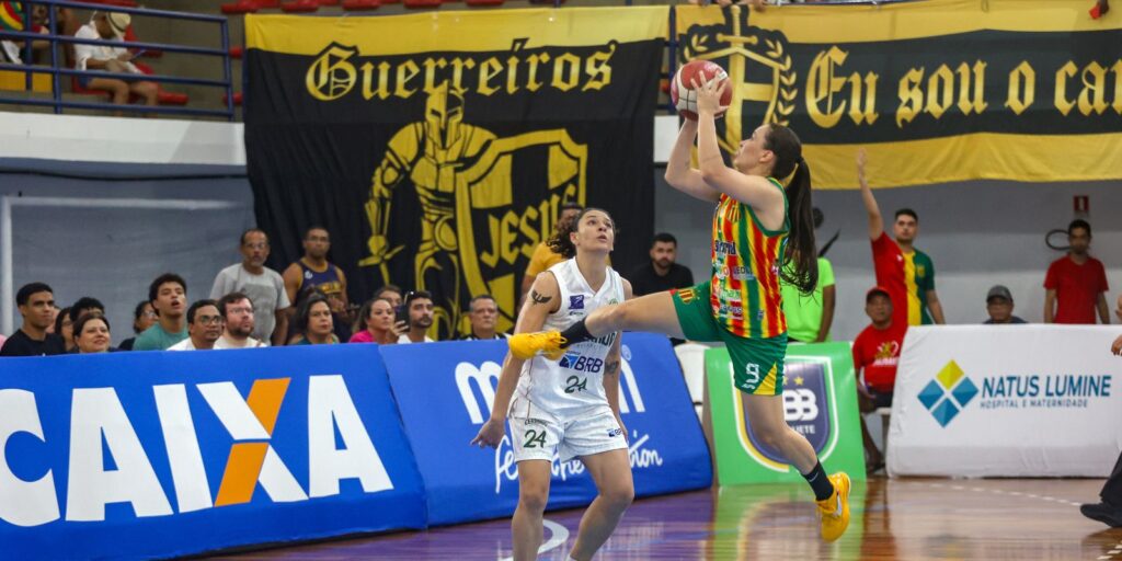 Cerrado vence e força 3º jogo contra Sampaio por vaga na final da LBF cerrado-vence-e-forca-3o-jogo-contra-sampaio-por-vaga-na-final-da-lbf