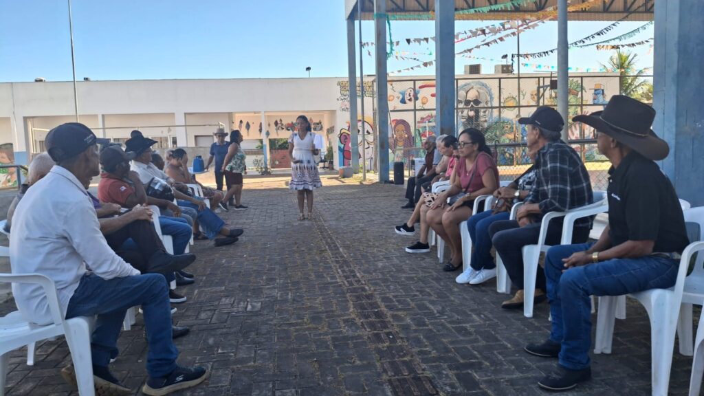 Cras Javaé promove atividade sobre emoções com grupo de idosos cras-javae-promove-atividade-sobre-emocoes-com-grupo-de-idosos