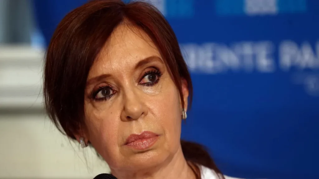 Cristina Kirchner recorre à ONU para tentar ser candidata a um ano das eleições na Argentina cristina-kirchner-recorre-a-onu-para-tentar-ser-candidata-a-um-ano-das-eleicoes-na-argentina
