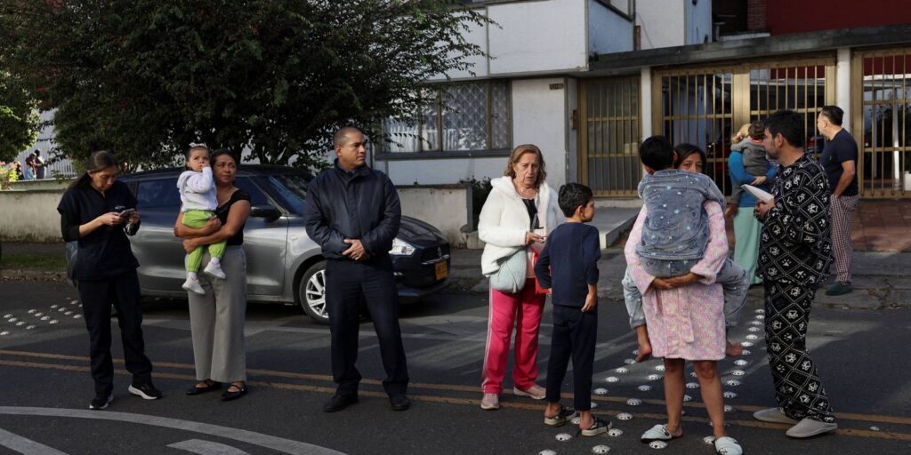 Forte terremoto deixa pelo menos 20 mortos na Colômbia forte-terremoto-deixa-pelo-menos-20-mortos-na-colombia