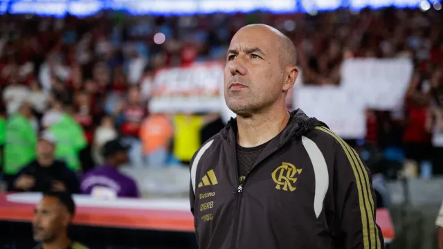 Jardim rebate críticas de ‘mercenário’ da torcida do Cruzeiro: ‘Ninguém diz não ao Flamengo’ jardim-rebate-criticas-de-‘mercenario’-da-torcida-do-cruzeiro:-‘ninguem-diz-nao-ao-flamengo’