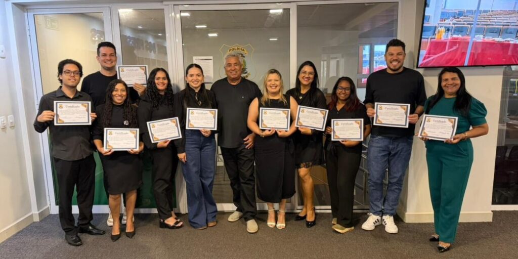 Câmara de Palmas conclui curso básico de Libras e certifica 15 servidores – Câmara de Palmas camara-de-palmas-conclui-curso-basico-de-libras-e-certifica-15-servidores-–-camara-de-palmas