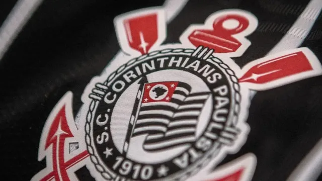 Torcedores protestam em frente ao Ministério Público e pedem intervenção no Corinthians torcedores-protestam-em-frente-ao-ministerio-publico-e-pedem-intervencao-no-corinthians