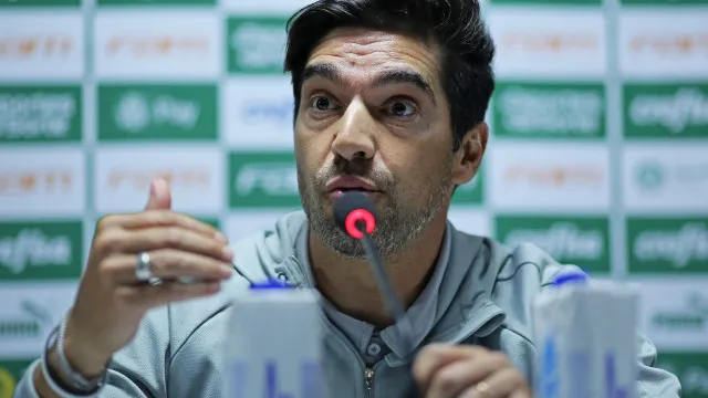 Abel dedica vitória a Lito Sousa e destaca dedicação de Giay: ‘Ninguém é melhor que ele’ abel-dedica-vitoria-a-lito-sousa-e-destaca-dedicacao-de-giay:-‘ninguem-e-melhor-que-ele’