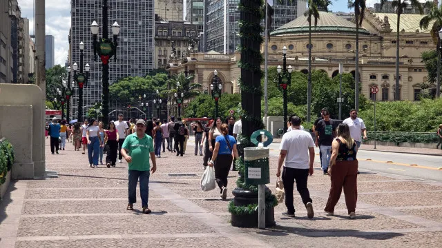 Onda de calor começa nesta sexta (28) com temperatura de 34°C na cidade de São Paulo onda-de-calor-comeca-nesta-sexta-(28)-com-temperatura-de-34°c-na-cidade-de-sao-paulo