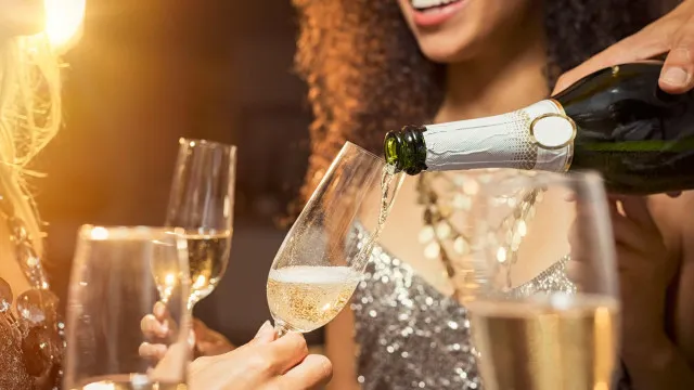 Busca por ‘sugar daddy’ termina em prejuízo de até R$ 2.000 para mulheres em SC busca-por-‘sugar-daddy’-termina-em-prejuizo-de-ate-r$-2.000-para-mulheres-em-sc