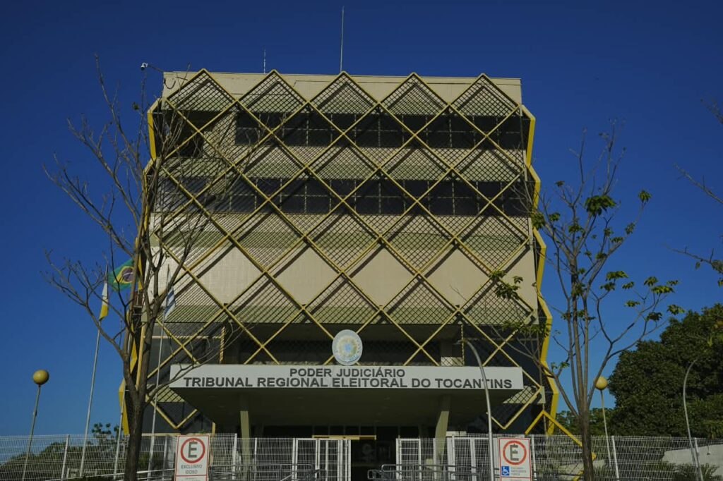 Doutor Multas é multado em R$ 75 mil por ataques a Vicentinho