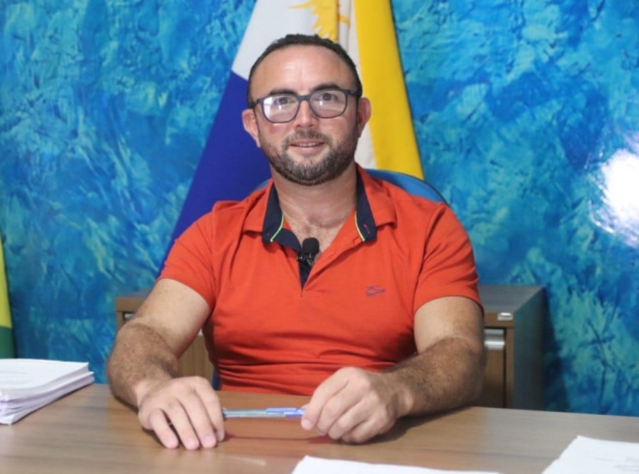 URGENTE – Mais um prefeito do Republicanos rompe alinhamento e declara apoio a Vicentinho Júnior