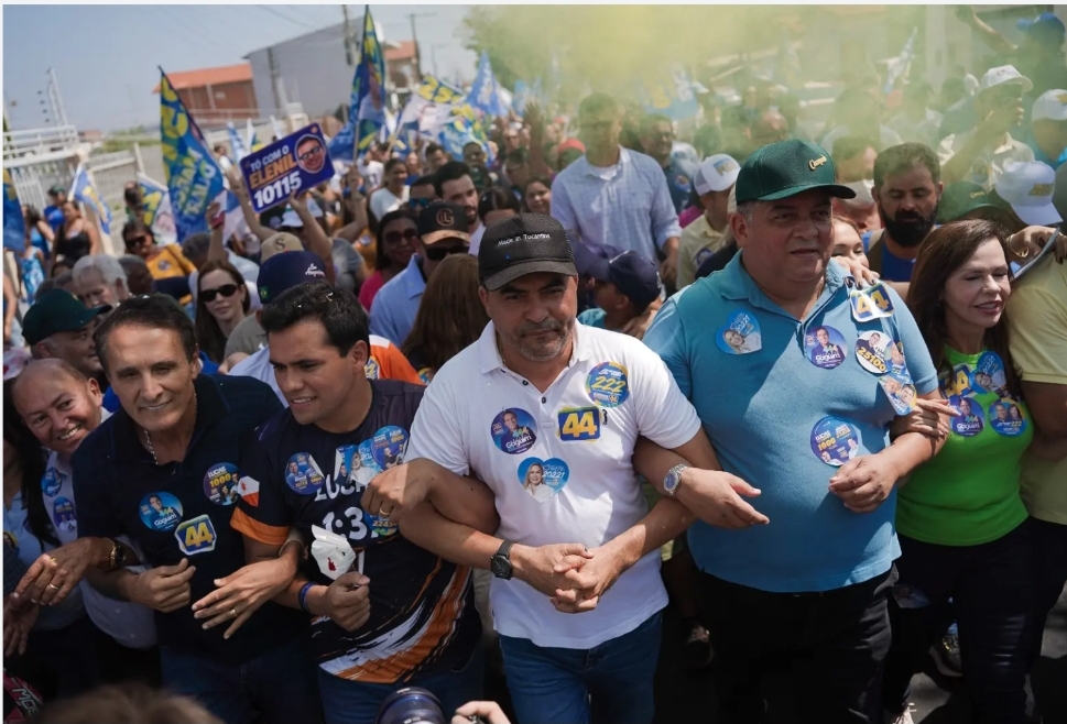 Lucas Campelo tenta vender “mar de gente”, mas bastidores apontam palanque de servidores e militantes remunerados