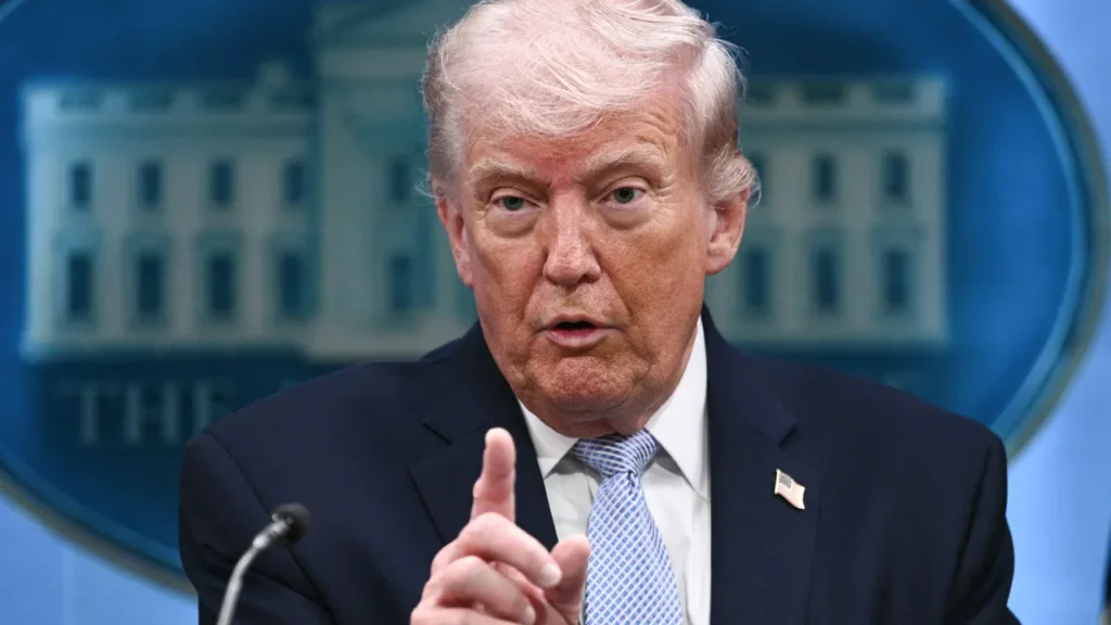 Juíza nos EUA suspende novo decreto de Trump que restringe cidadania juiza-nos-eua-suspende-novo-decreto-de-trump-que-restringe-cidadania