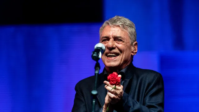 Teste de DNA nega que Chico Buarque seja pai de homem carioca de 64 anos teste-de-dna-nega-que-chico-buarque-seja-pai-de-homem-carioca-de-64-anos