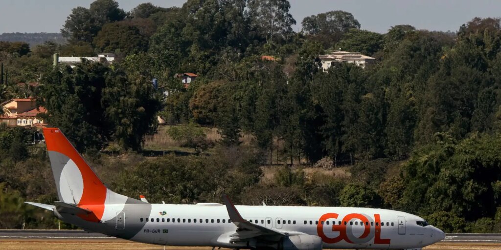Avião da GOL faz pouso de emergência após decolagem em Goiânia aviao-da-gol-faz-pouso-de-emergencia-apos-decolagem-em-goiania