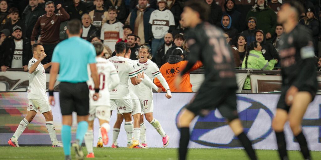 Fluminense leva susto, mas é 1º classificado à semi da Libertadores fluminense-leva-susto,-mas-e-1o-classificado-a-semi-da-libertadores