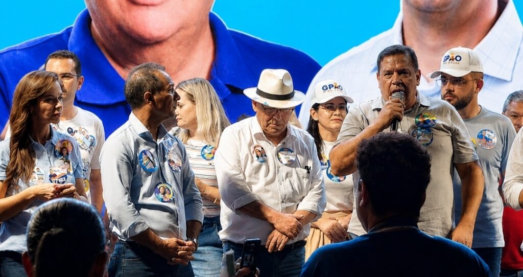 Entre cadeiras vazias e sorrisos forçados: quando a caneta não enche a praça, o fracasso do evento de Wagner em Araguaína