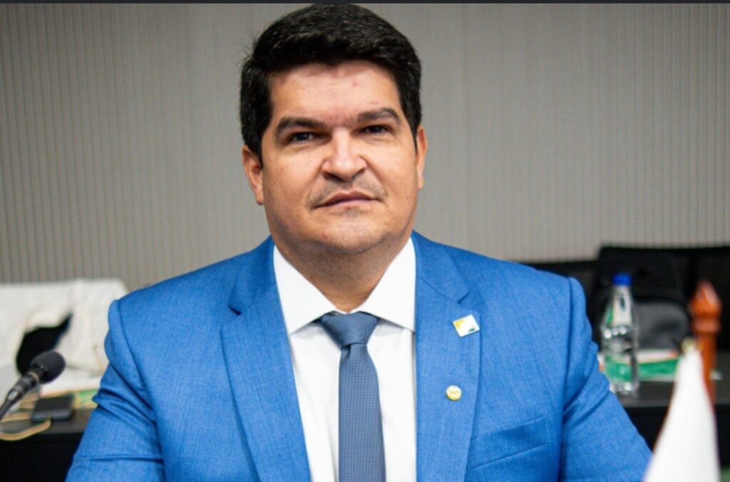 FALTA REMÉDIO, SOBRA DESCARTE: FELINTO TERÁ DE DAR EXPLICAÇÕES AO TCE