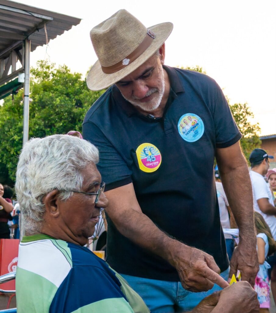 “Meu jeito de fazer política é simples, olho no olho”, diz Amélio Cayres durante visitas no Bico