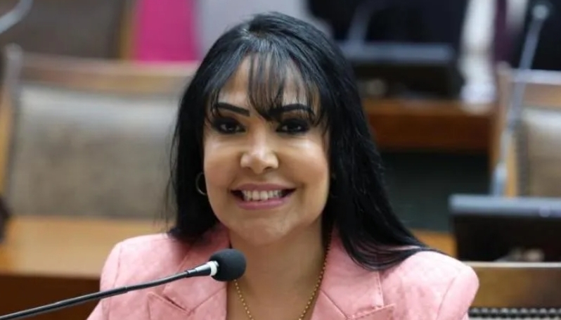 Janad perde a paciência e escancara a cobrança por apoio político